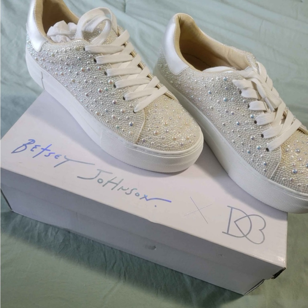 Betsey Johnson White Sneakers with Textured Upper and Thick Platform Sole